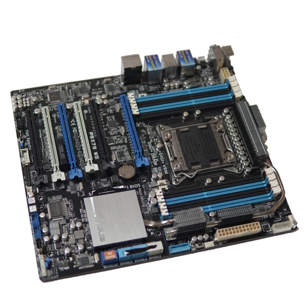 האם GP9X79 WS עם אינטר Intel X79 פיגור 2011 64GB DDR3 מחשב